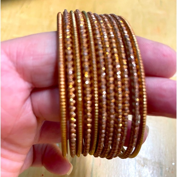 Gold Tone Bangle Set – 11 Stackable Polished & Textured  Bracelets – NWT - Picture 4 of 4